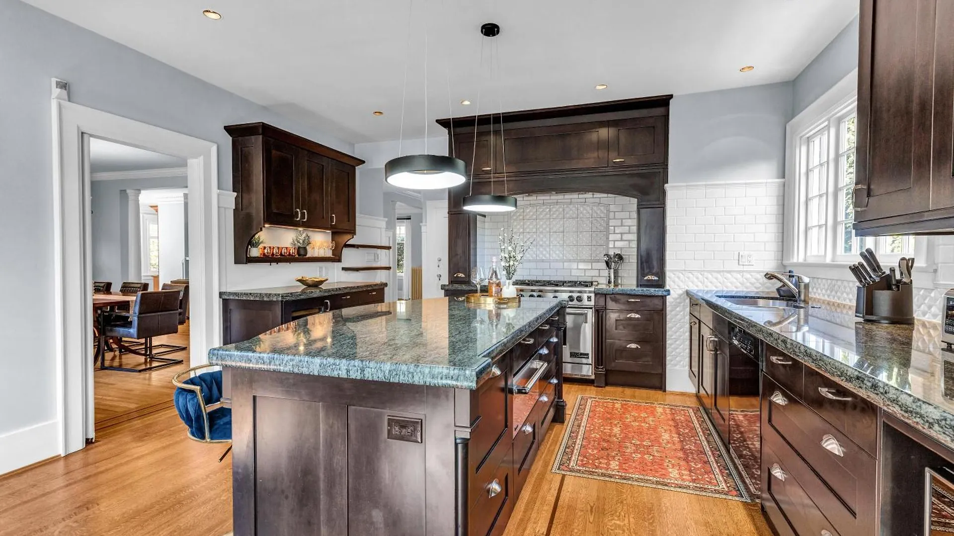 West King Edward Luxury Guest Home Vancouver