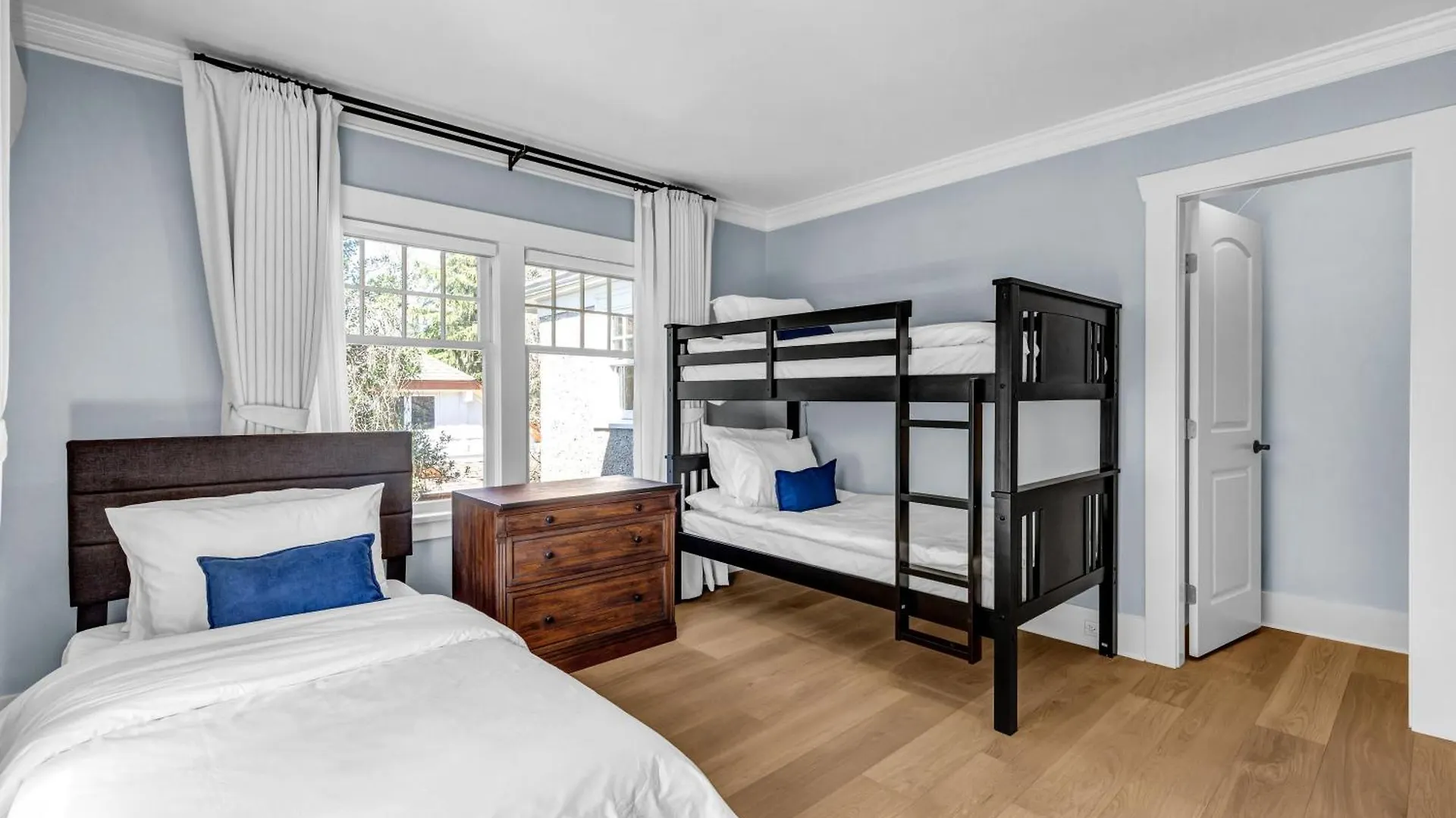 Homestay West King Edward Luxury Guest Home Vancouver Canada