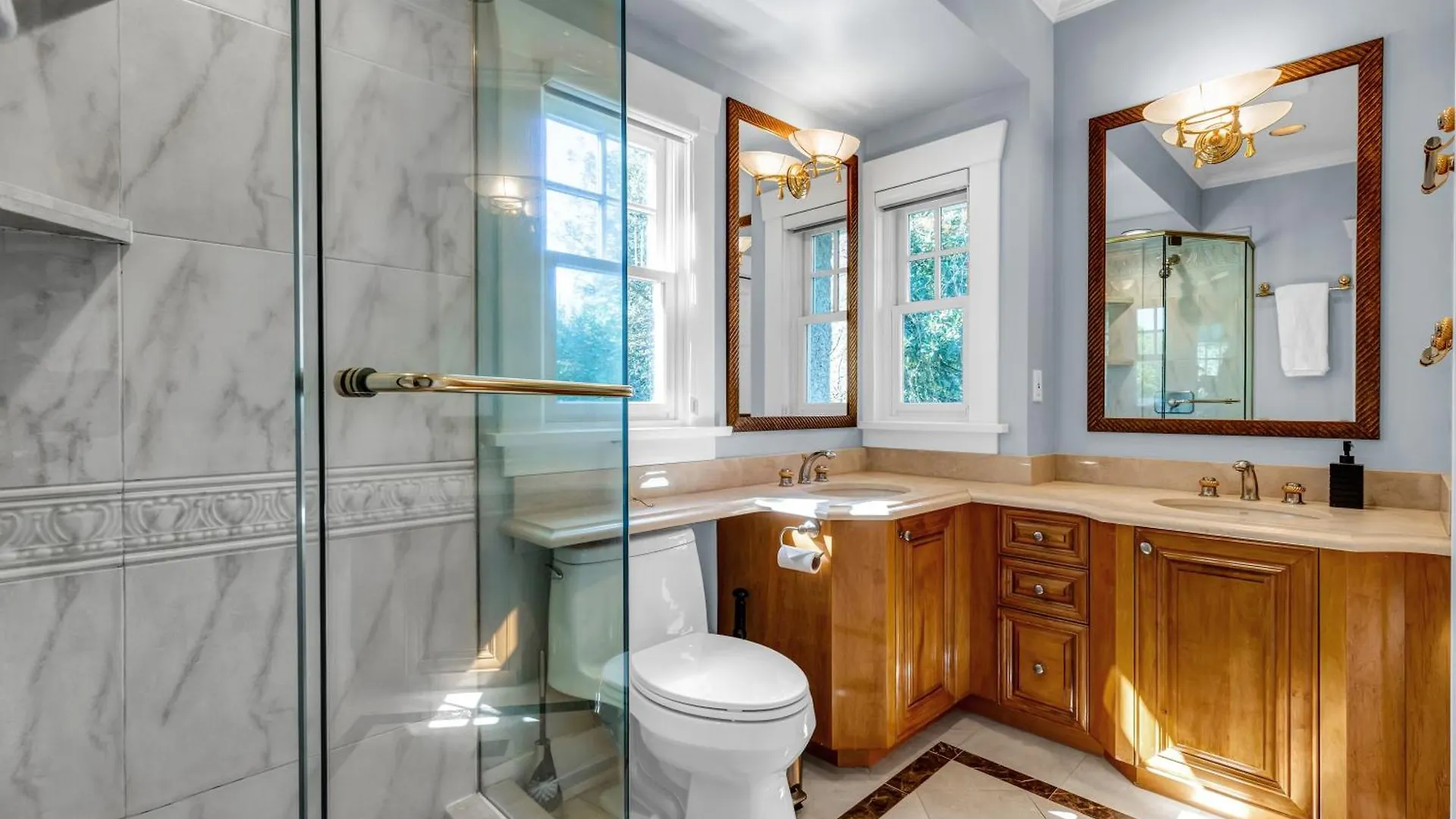 West King Edward Luxury Guest Home Vancouver