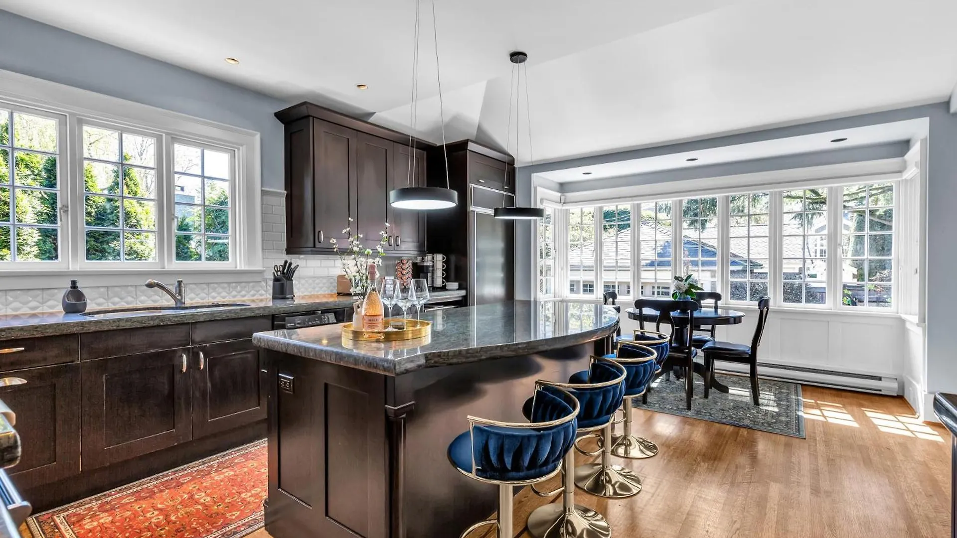 West King Edward Luxury Guest Home Vancouver Kanada